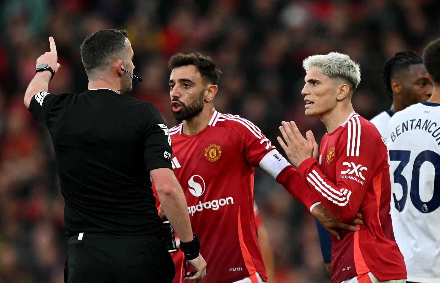 Fernandes torn to shreds by Gary Neville as red card sums up Man Utd ‘disgrace’