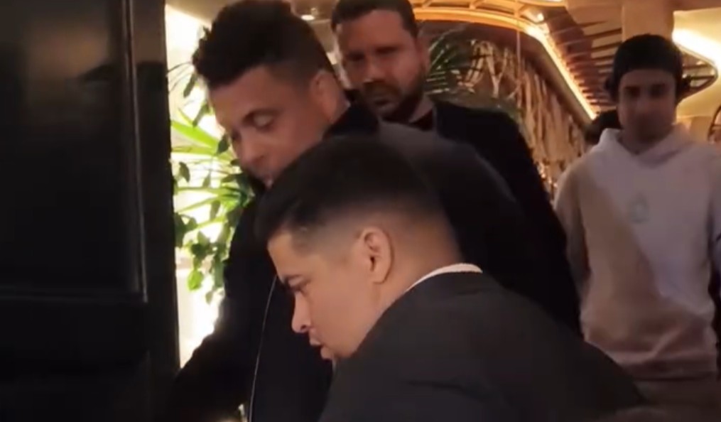 Ronaldo mrtav pijan: Jedva hoda, legenda u šokantnom stanju (VIDEO)