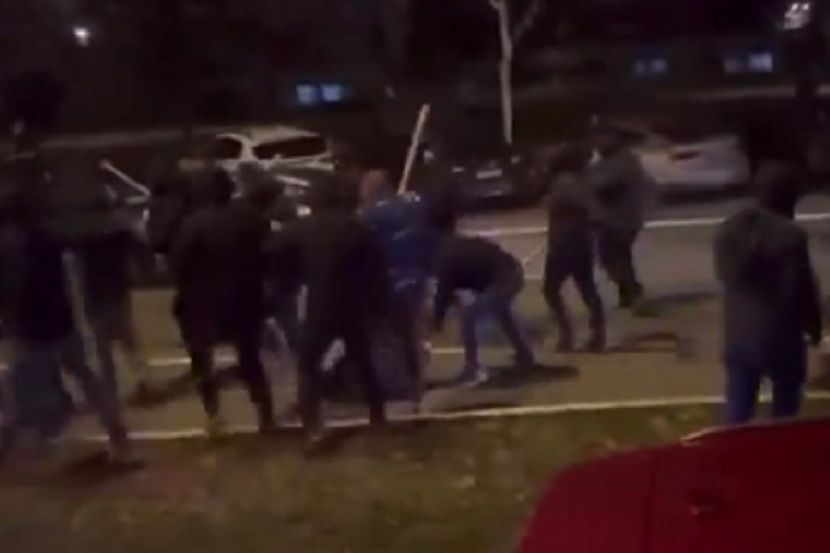 Инцидент во Белград: Судиp меѓу „Делии“ и „Гробари“ пред натпревар на Партизан (Видео)
