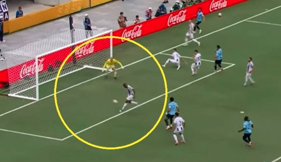 Nevjerovatan autogol defanzivca Juventusa u derbiju protiv Cityja (VIDEO)