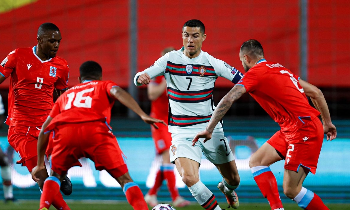 Svijet se pita i traži objašnjenje: Zašto Ronaldo nije došao na sahranu saigrača Jote?