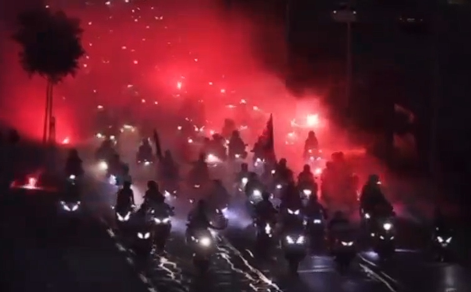 kakve scene iz Splita: Ovako nešto se ne pamti, grad večeras gori (Video)