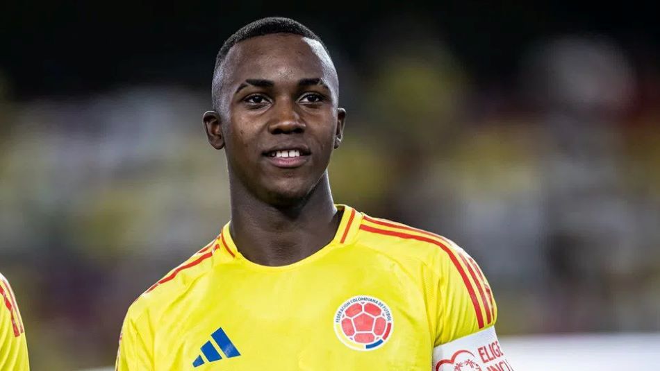 Колумбийски талант пристигна в Англия, за да подпише с Манчестър Юнайтед