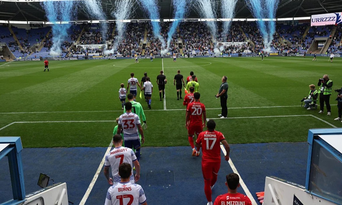 Nekada su igrali Premier ligu, a danas im prijeti gašenje zbog zahtjeva bivšeg direktora