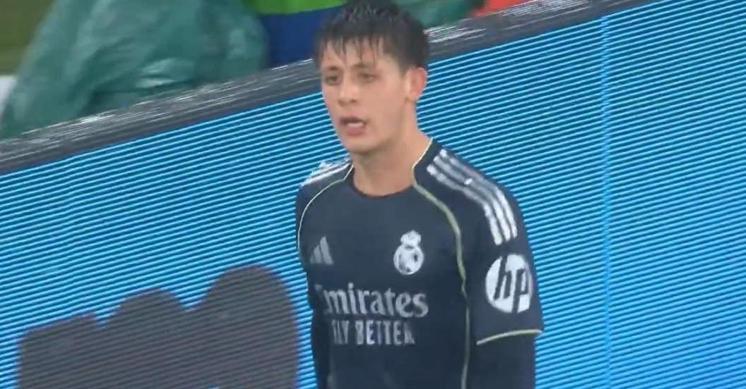 VIDEO Realova zvijezda nervozno maše rukama nakon zamjene: “Uvijek ja, uvijek ja”