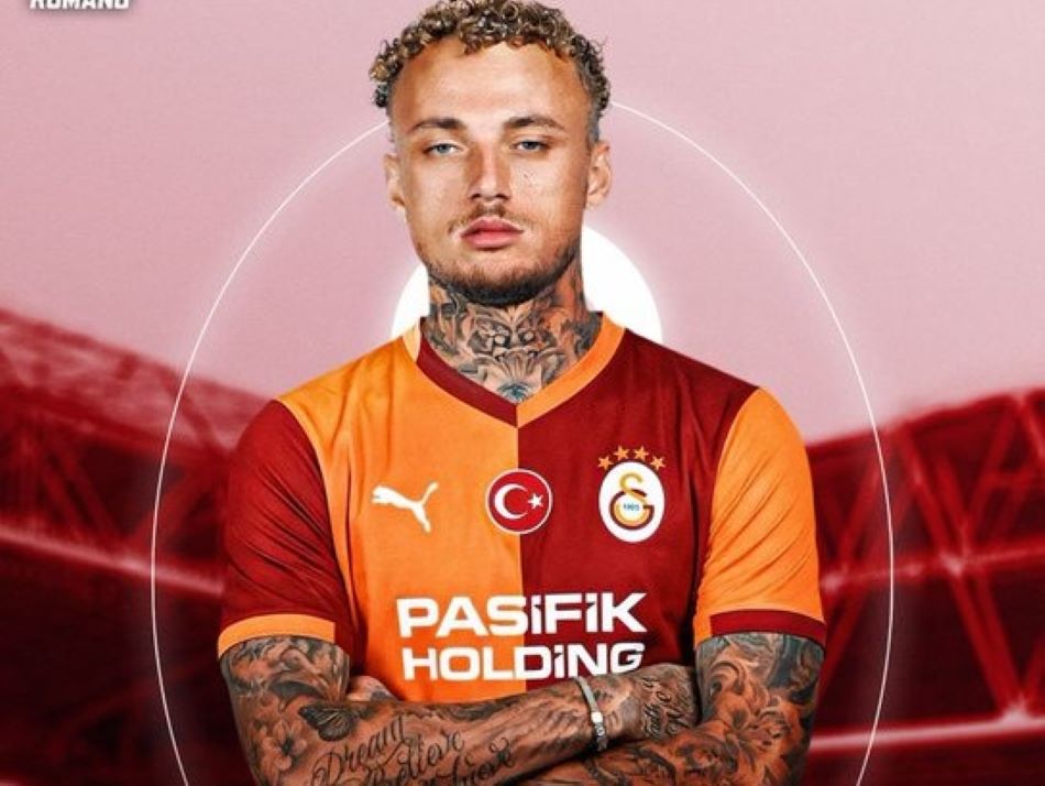 Наполи и Галатасарай си стиснаха ръцете за нидерландски национал