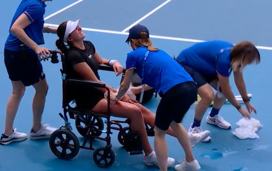 Kanadska igračica crnogoroskog porekla doživela tešku povredu, teren napustila u kolicima (Foto)