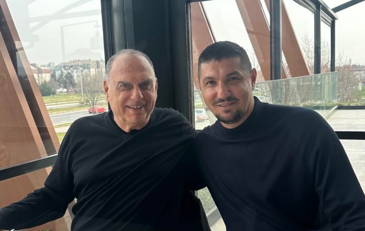 Голема чест за Брера: Клубот го посети екс-тренер на Челзи!