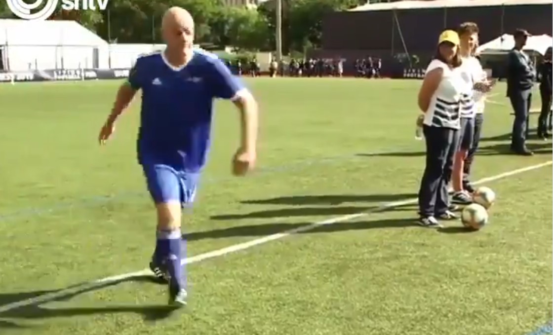 Infantino htio pokazati šta zna s loptom, a internet mu to godinama ne zaboravlja (Video)